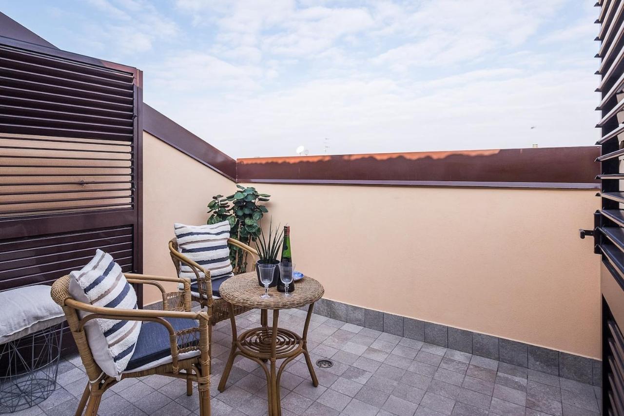 Realkasa Train Plaza Apartment Болоня Екстериор снимка