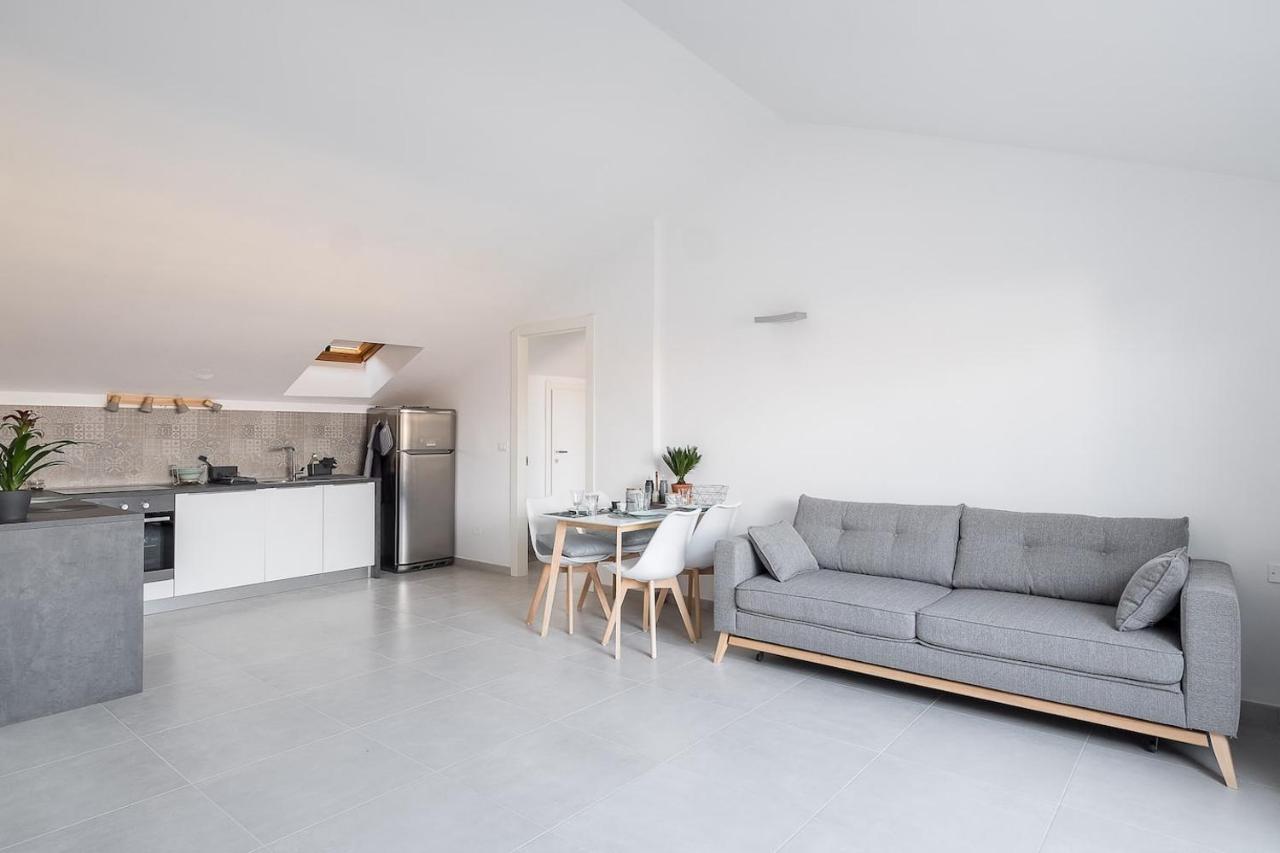 Realkasa Train Plaza Apartment Болоня Екстериор снимка