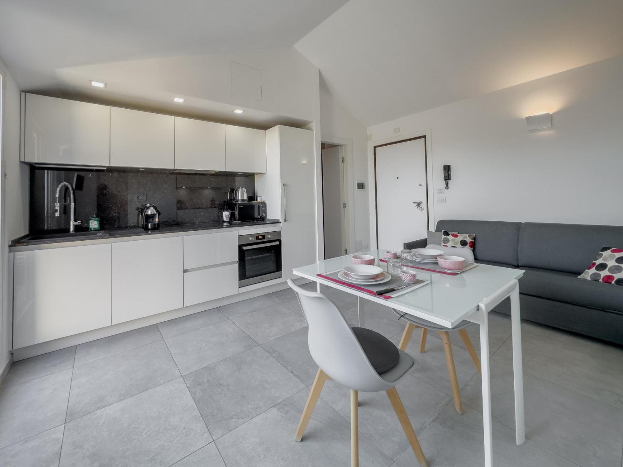 Realkasa Train Plaza Apartment Болоня Екстериор снимка