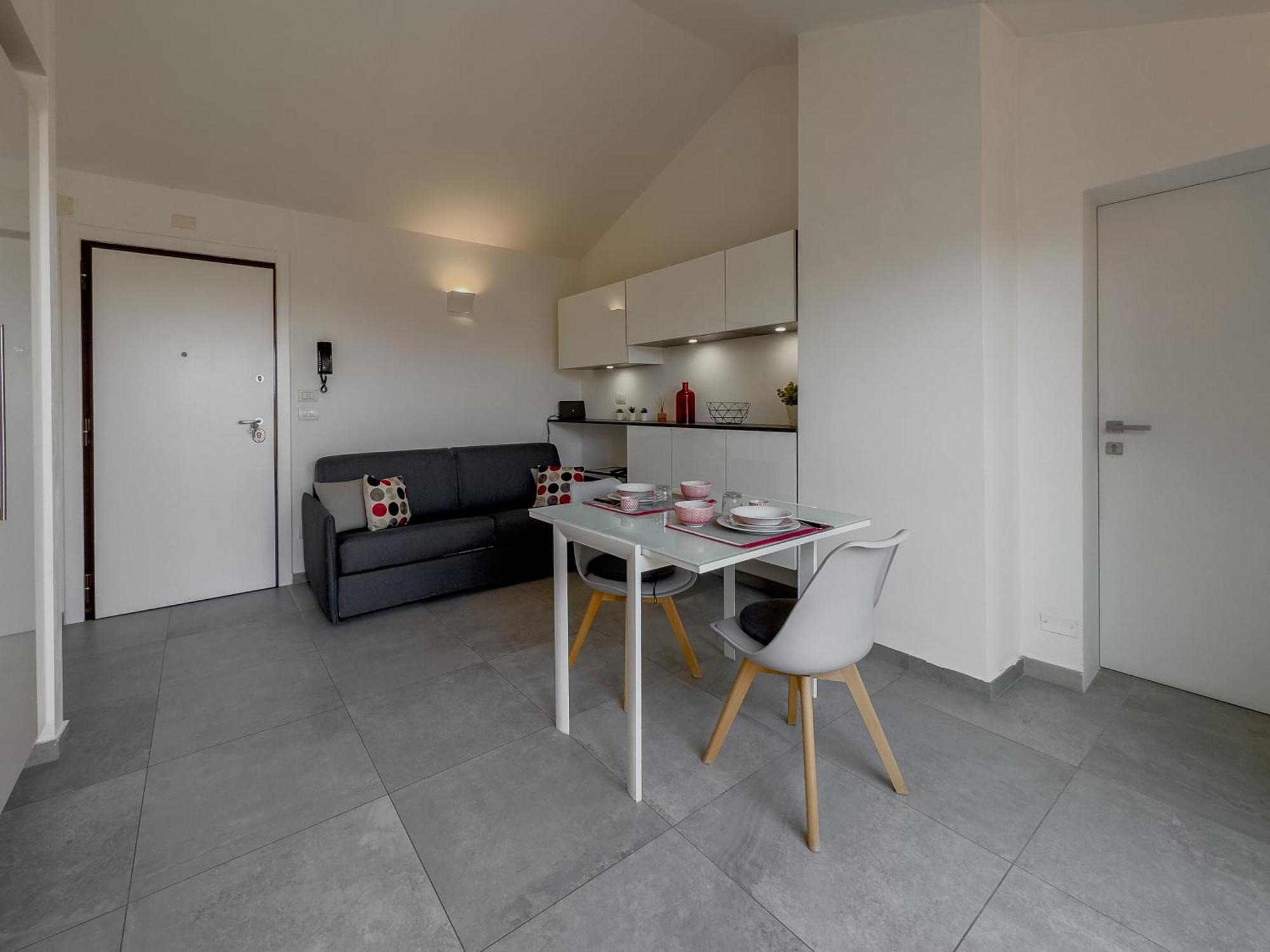 Realkasa Train Plaza Apartment Болоня Екстериор снимка