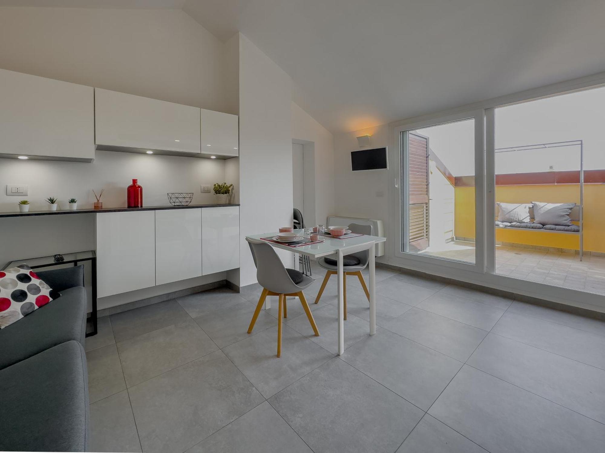 Realkasa Train Plaza Apartment Болоня Екстериор снимка